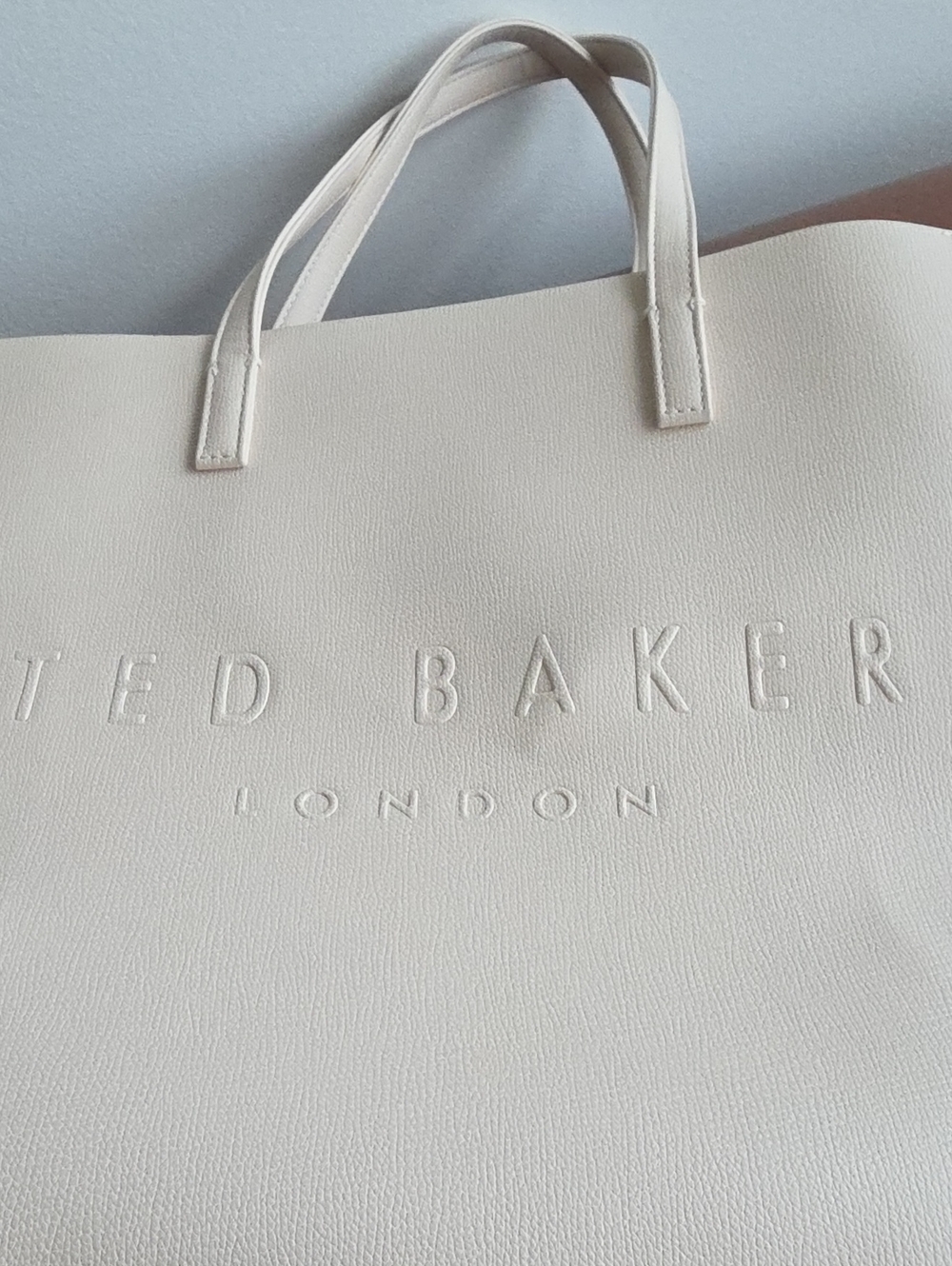 LOW START✨️TED BAKER LONDON The Icon Cream Embossed Logo Tote Bag - Picture 5 of 7